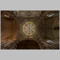 Catedral de Burgos, photo Santi Rodríguez Muela, Wikipedia.jpg